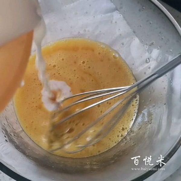 原來制作布丁這么簡單，兩個雞蛋一盒牛奶教你在家做布丁